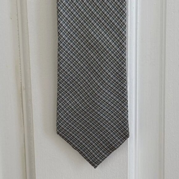 Bloomingdales - Mens Neck Tie - Private Label - Modern 2.75" - Silver Silk - Picture 1 of 4
